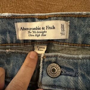 Abercrombie & Fitch 90s Straight Ultra High Rise Jeans